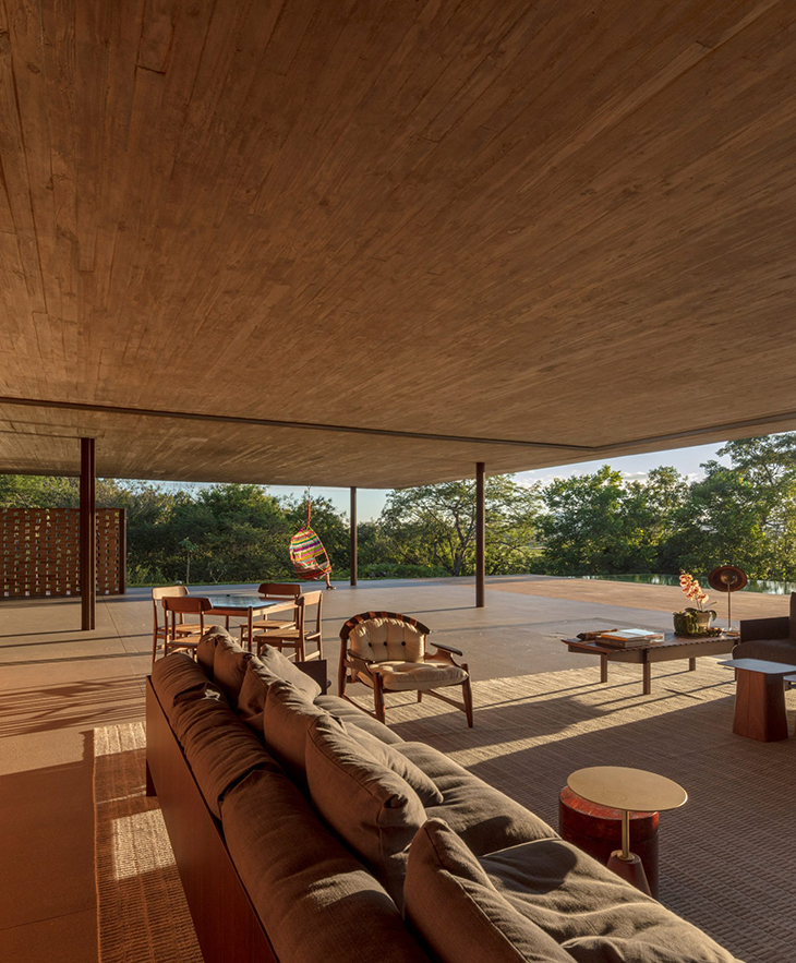 Çatısı Çimle Kaplı Düzlemsel Bir Ev