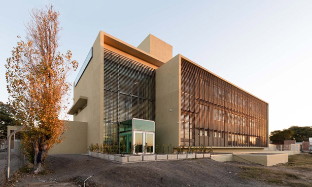 Córdoba Biyomedikal Bilimler Enstitüsü