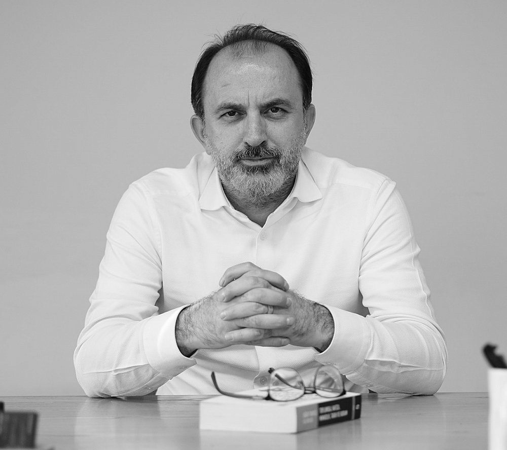ALPER AKSOY.jpg