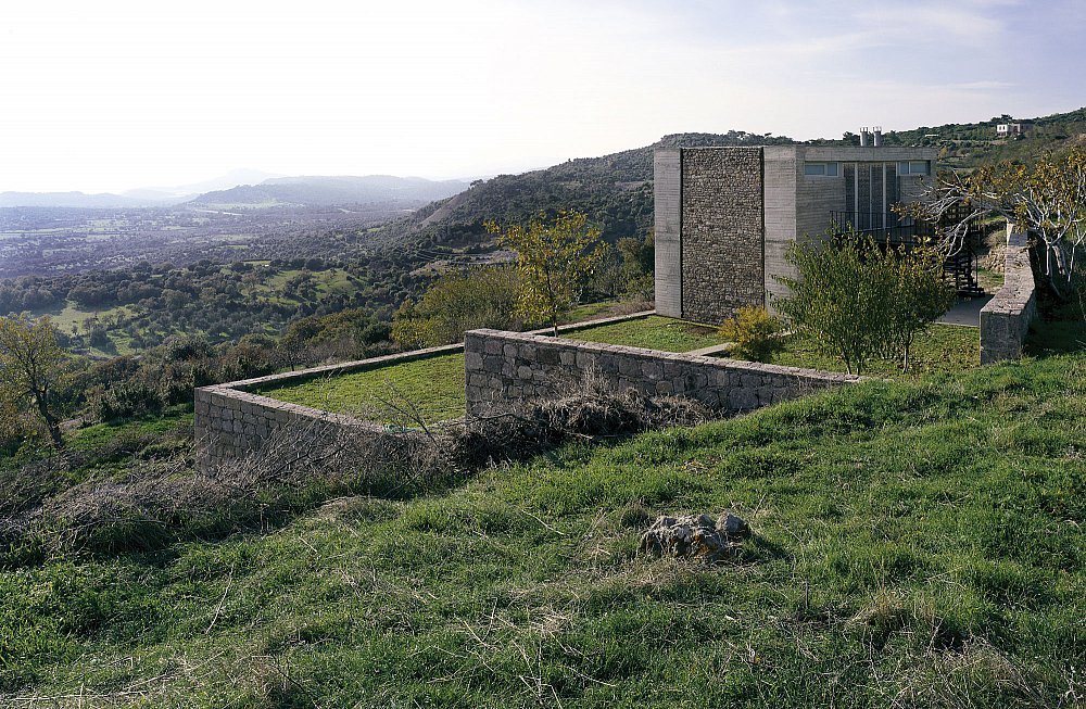 B2-generalsideview1.jpg