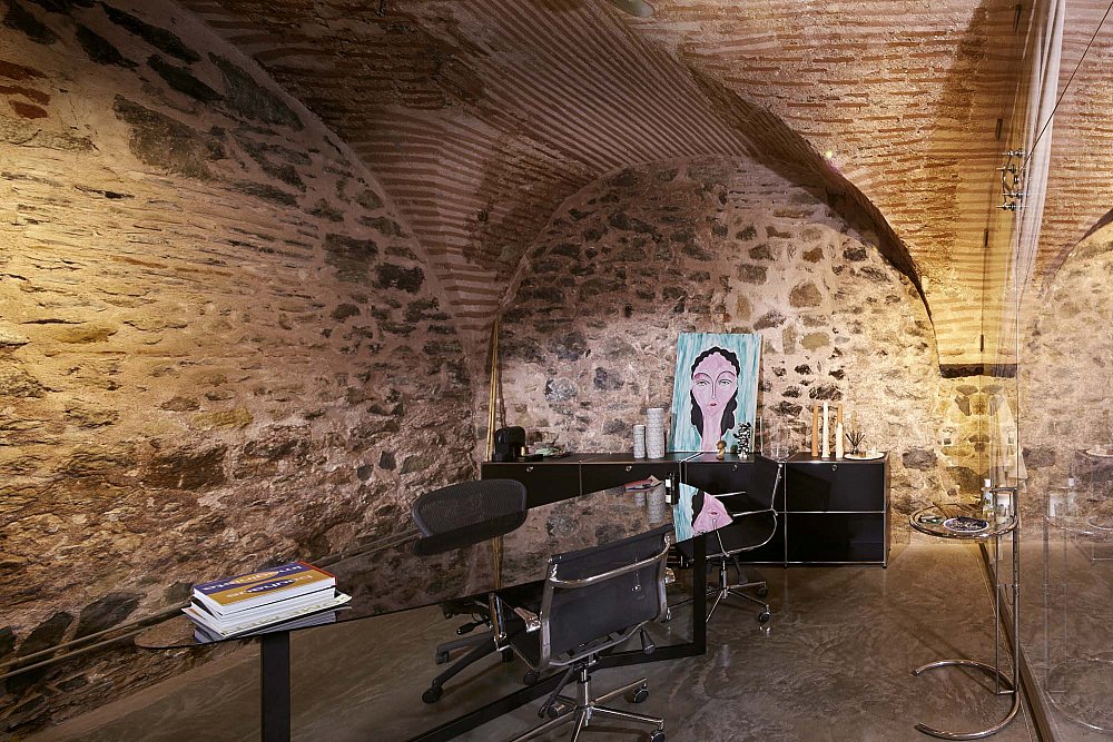 7 managers office.jpg