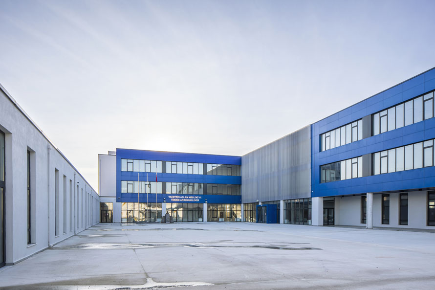04-Tacettin Aslan Mesleki ve Teknik Anadolu Lisesi.jpg
