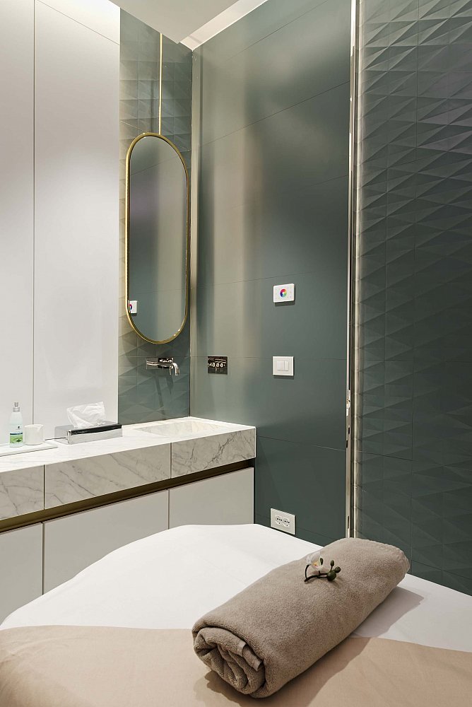 009-LONGLIFE HEALTH SPA_CABINA VISO_02.jpg