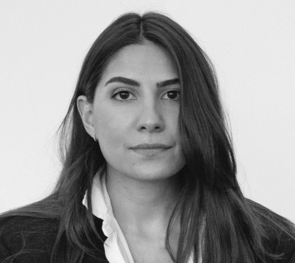 Ceren-Özşahin-Portre.jpg