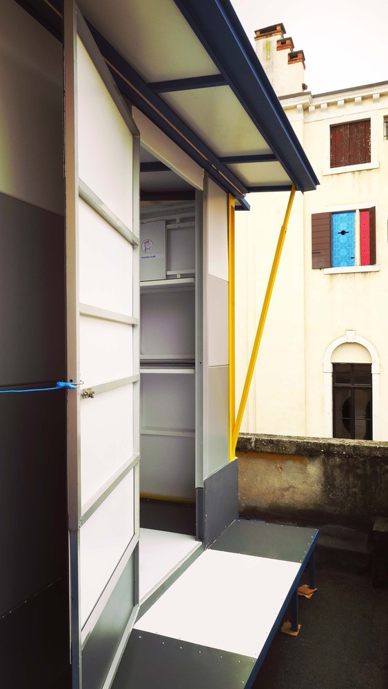VEN-LIVING SHELTER-BIENNALE-09.jpg