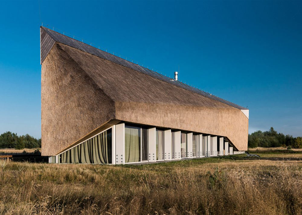 dune-house-1.jpg