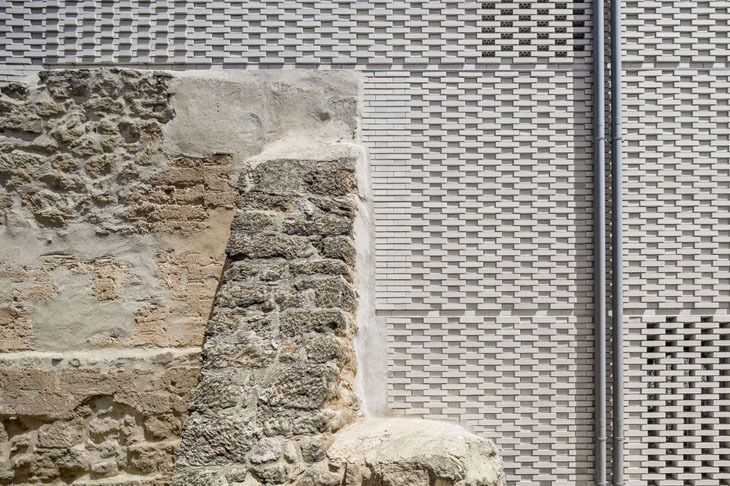 domus-aleaolea-church-vilanova-03.jpg