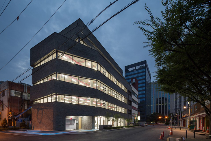 Thumbs up Building 7.jpg