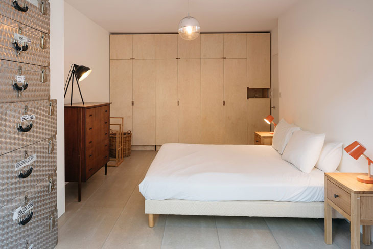 maries-wardrobe-tsuruta-architecture-residential_dezeen_2364_col_16730.jpg
