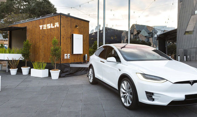 Tesla-Tiny-House-1020x610.jpg
