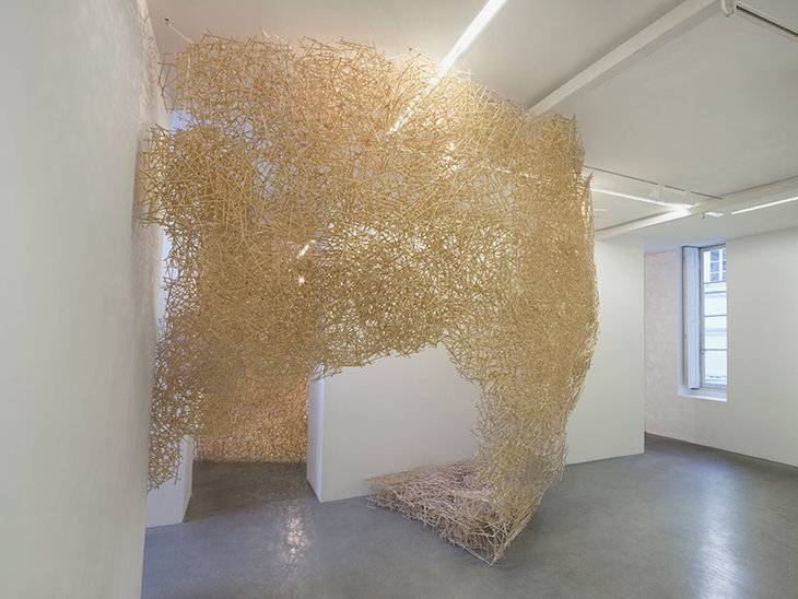 rsz_tadashi-kawamata-nest-kamel-mennour-desigbboom-011.jpg