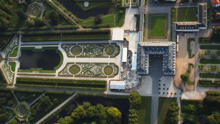 lenne_Schloss_Brühl.jpg