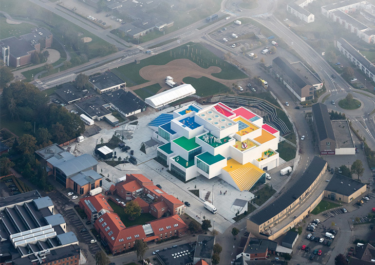 legohouse.jpg