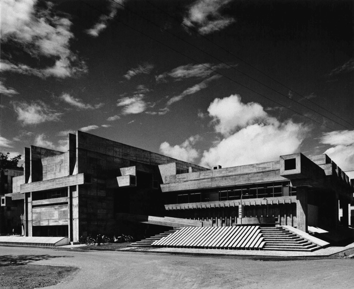 Oita-Prefectural-Library_Yasuhiro-ISHIMOTO03.jpg