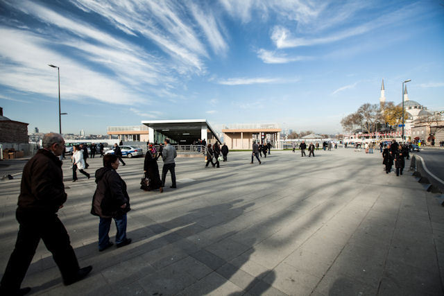 Size Bir Cansever Yetmezse Bize de Bir Başbakan Yetmez