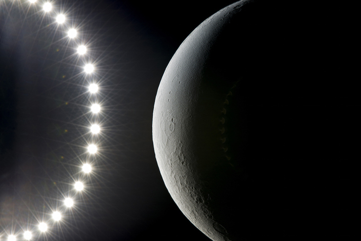 MOON_05.jpg
