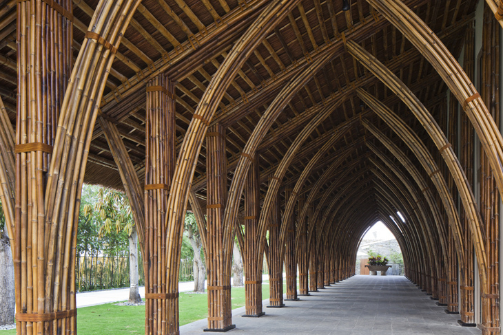 05-roofed-entrance.jpg