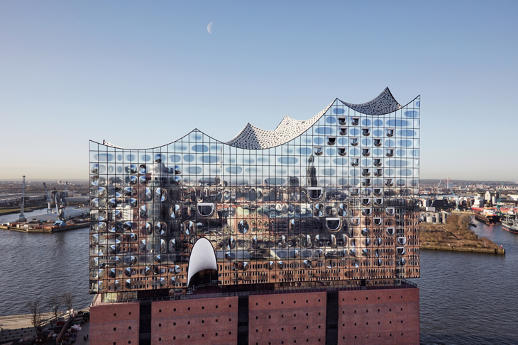Elbphilharmonie_Hamburg_c_Maxim_Schulz (9)_mittel.jpg