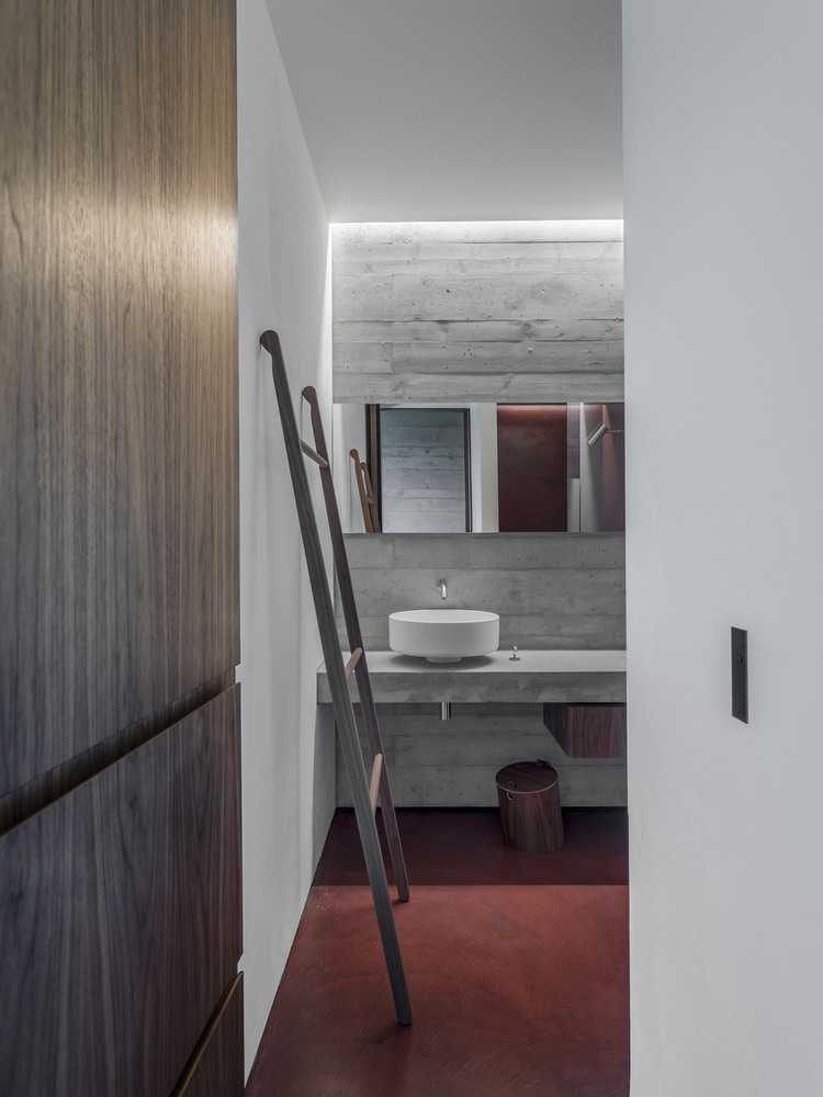 33_Guest bedrooms_restroom2000.jpg