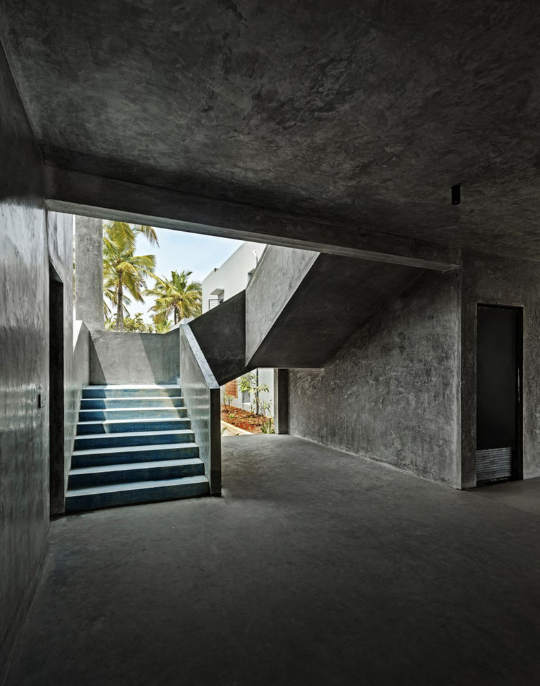 12 - Main Staircase Lobby.jpg