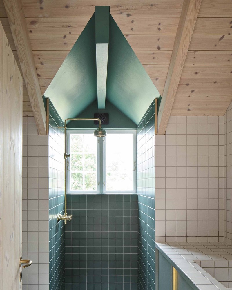 Bakkedraget 12 - Bathroom 01 - Cottage - Photo_Laura Stamer.jpg