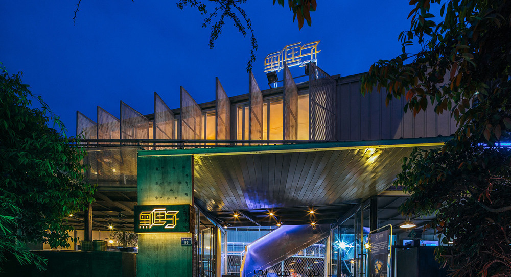 B01 entrance night view.jpg