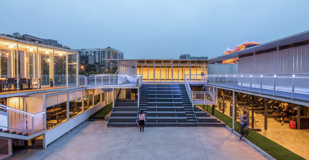 B02 courtyard night view.jpg