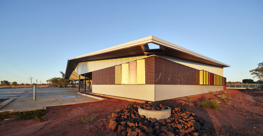 170518 Fitzroy Crossing Renal 1152+1158.jpg