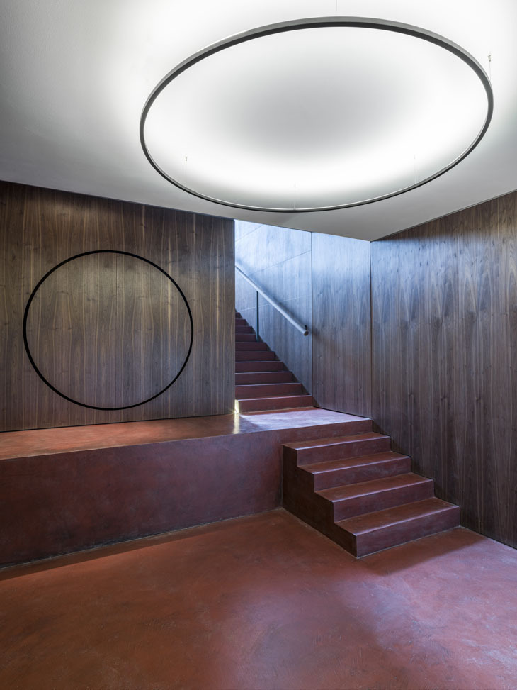 37_ Lower level entrance730.jpg