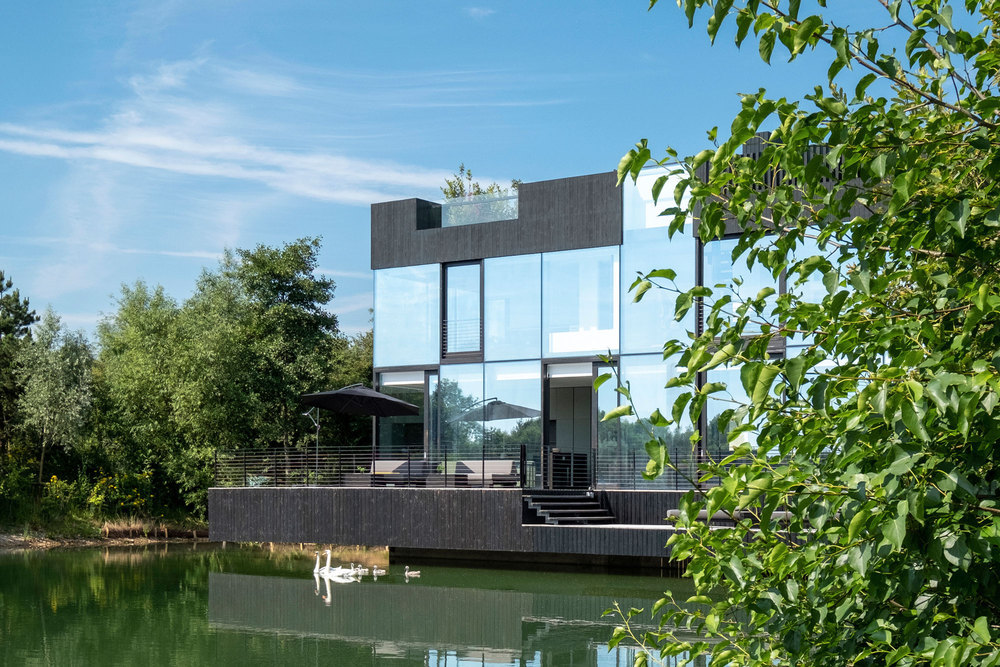 2_Glass_Villa.jpg