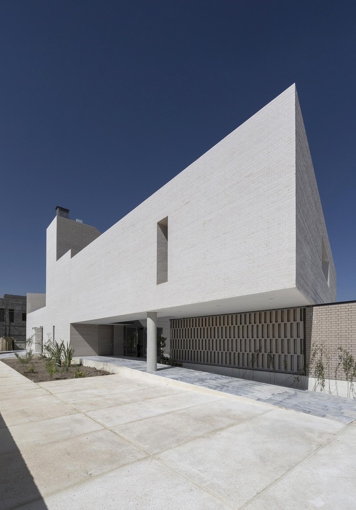 Falahatian Villa _ 01.jpg