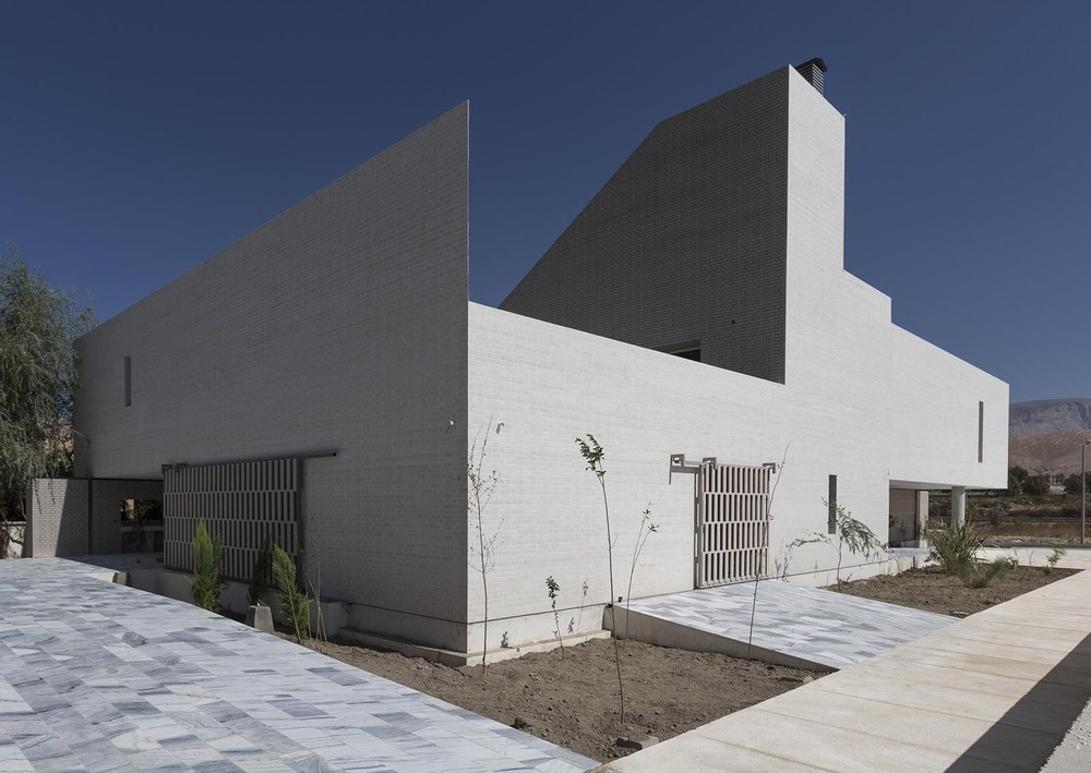 Falahatian Villa _ 04.jpg