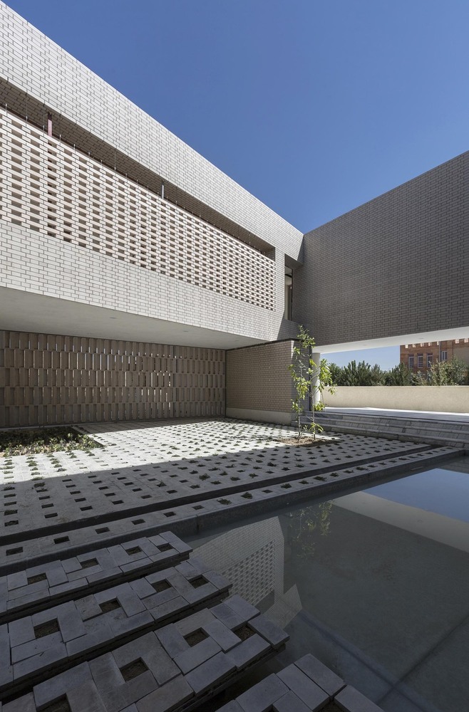 Falahatian Villa _ 08.jpg