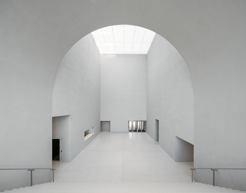 10 MCBA-EBV_Simon Menges_02_HiRes.jpg