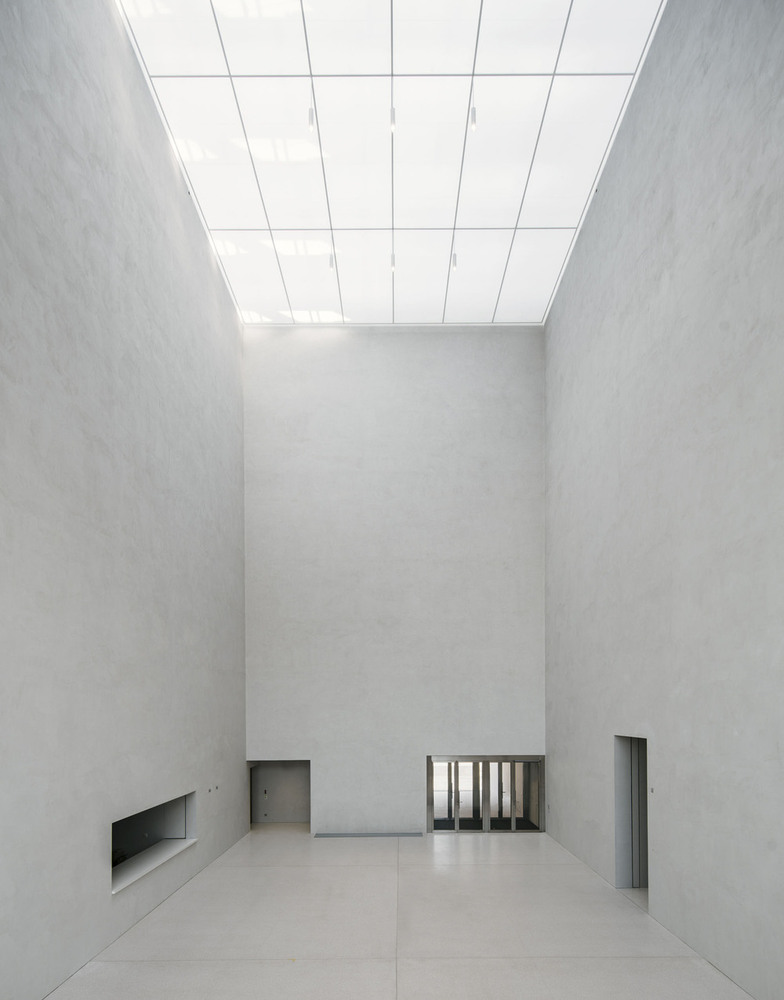 11 MCBA-EBV_Simon Menges_03_HiRes.jpg