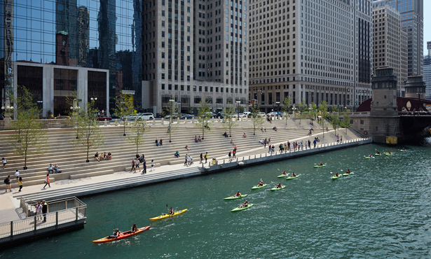 manset_chicago_riverbank.jpg