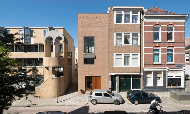 manset_rotterdam_tugla_ev.jpg