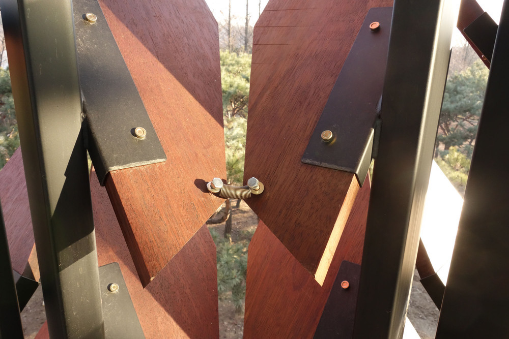 detail_022000.jpg