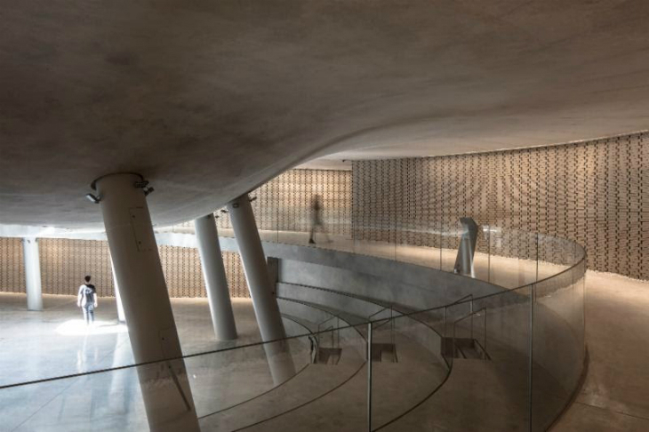 MOUNT HERZL MEMORIAL HALL4.jpg