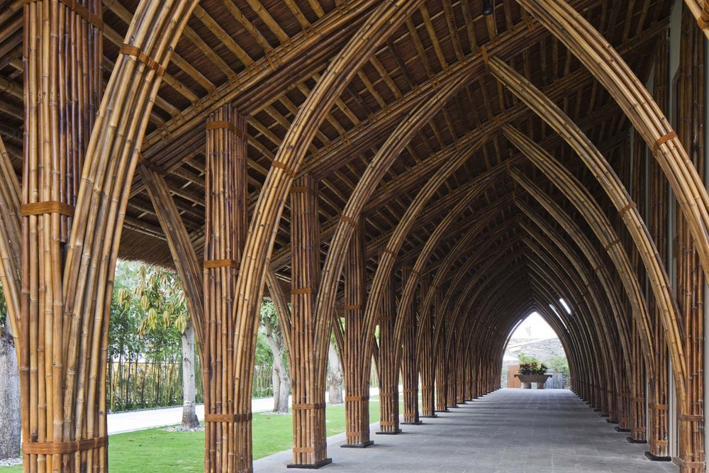 05-roofed-entrance.jpg