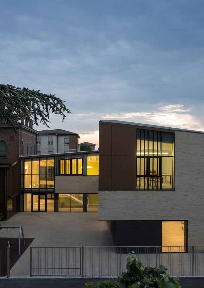 Iotti + Pavarani Architetti - Regina Pacis Community Centre-14730.jpg