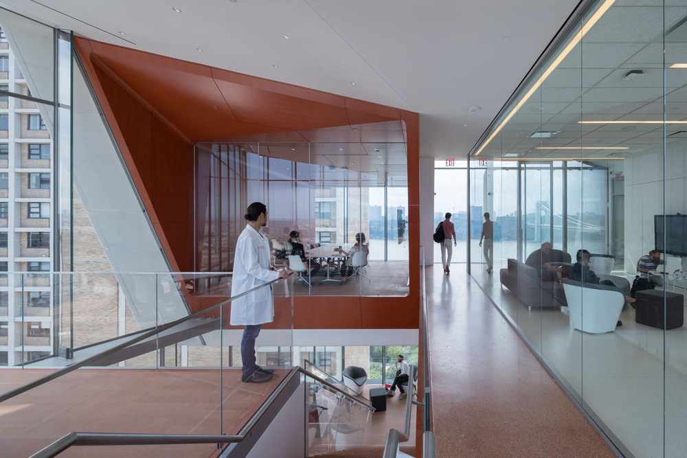 8- Roy and Diana Vagelos Education Center_View of meeting room with Hudson River beyond_Photo by Iwan Baan2000.jpg