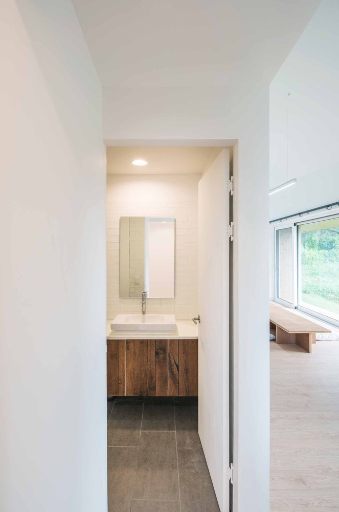 11_Shear House_Bath Room_Song Yousub.jpg