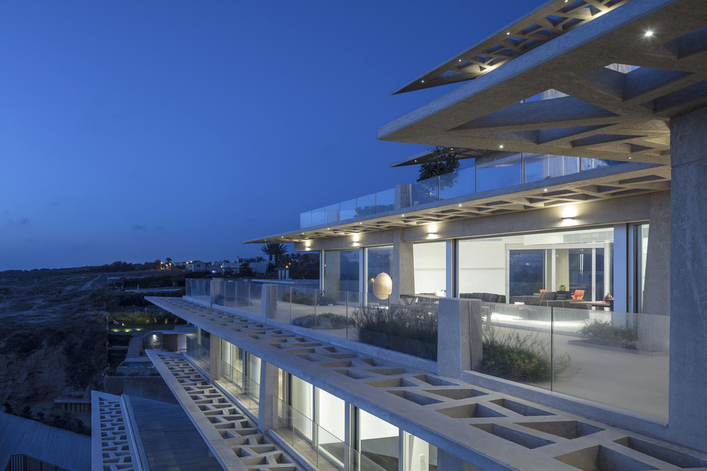 ARSUF_1202000.jpg