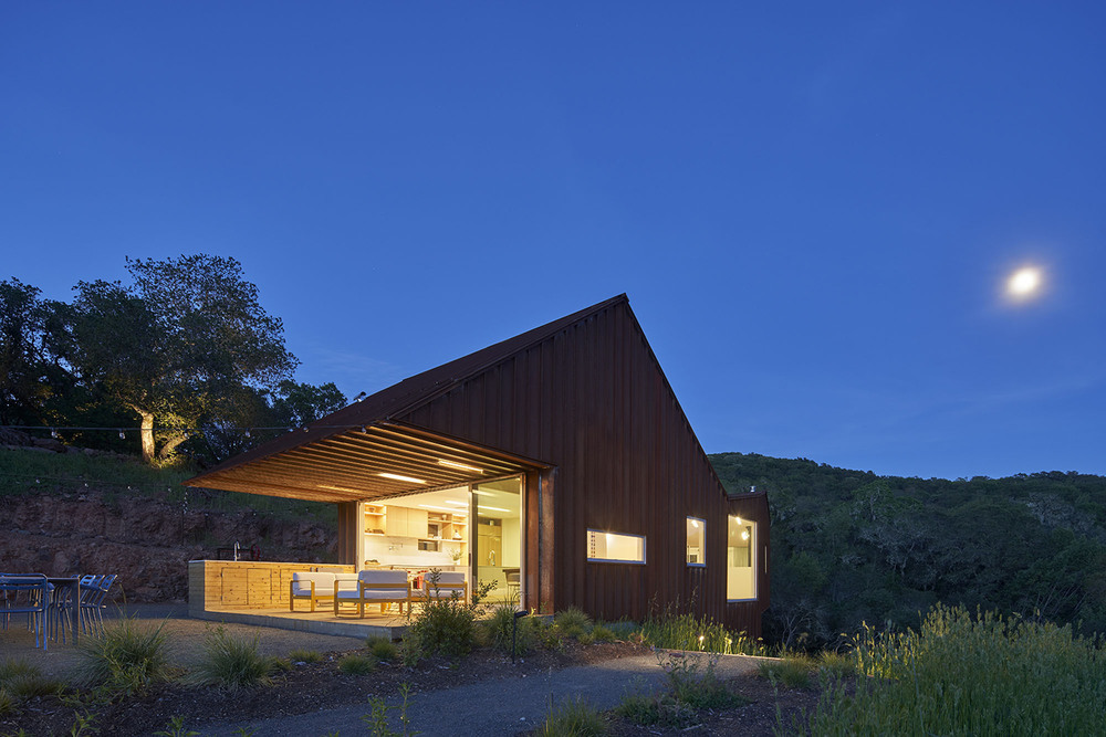 Mork-Ulnes Architects - Triple Barn - PH APR35 - photo by Bruce Damonte_LR 1600px.jpg