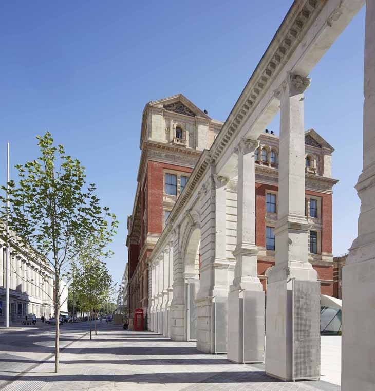 060_The Aston Webb Screen, the V&A Exhibition Road Quarter, designed by AL_A _Hufton+Crow2000730.jpg