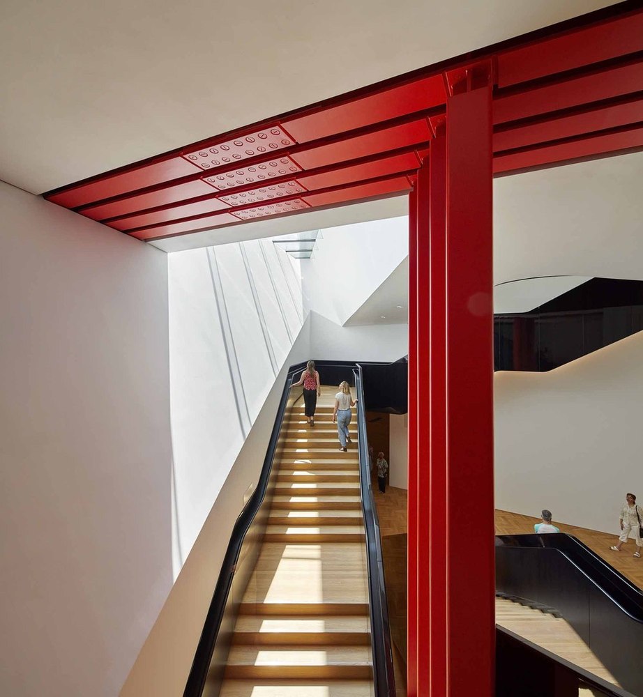 010_Ascending staircase, the V&A Exhibition Road Quarter, designed by AL_A _Hufton+Crow2000.jpg