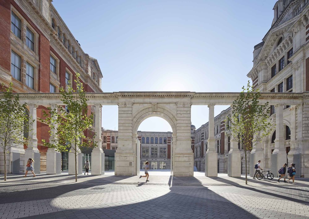 032_The Aston Webb Screen, the V&A Exhibition Road Quarter, designed by AL_A _Hufton+Crow2000.jpg