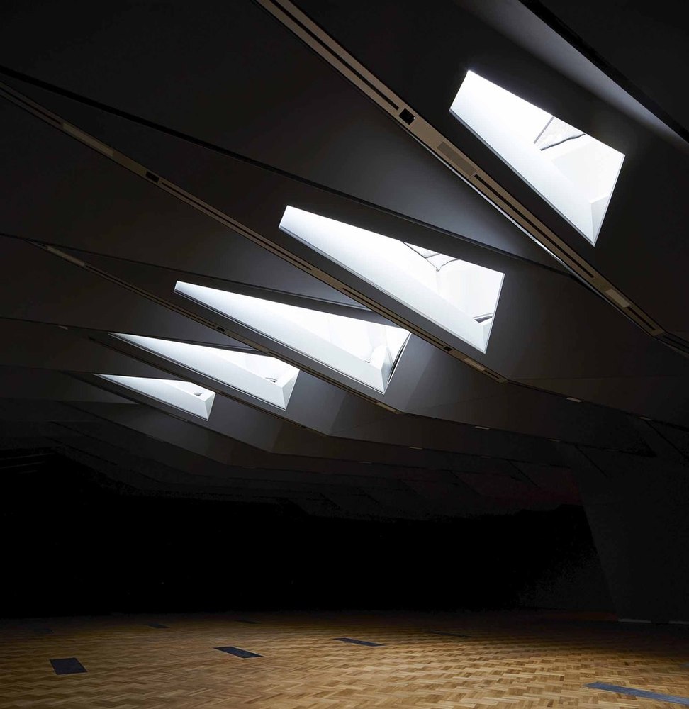 042_The Sainsbury Gallery, The V&A Exhibition Road Quarter, designed by AL_A  _Hufton+Crow2000.jpg