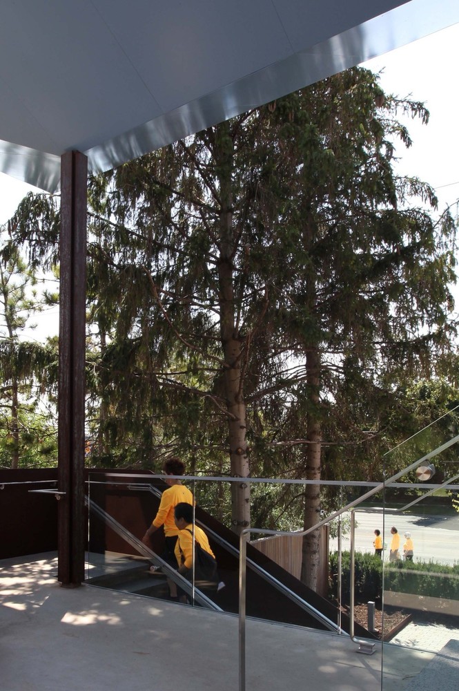 Shim-Sutcliffe Architects - Wong Dai Sin Temple -08- James Dow.jpg